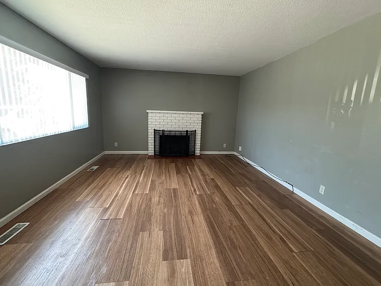 1510 Lavender Ln #B — Photo 2