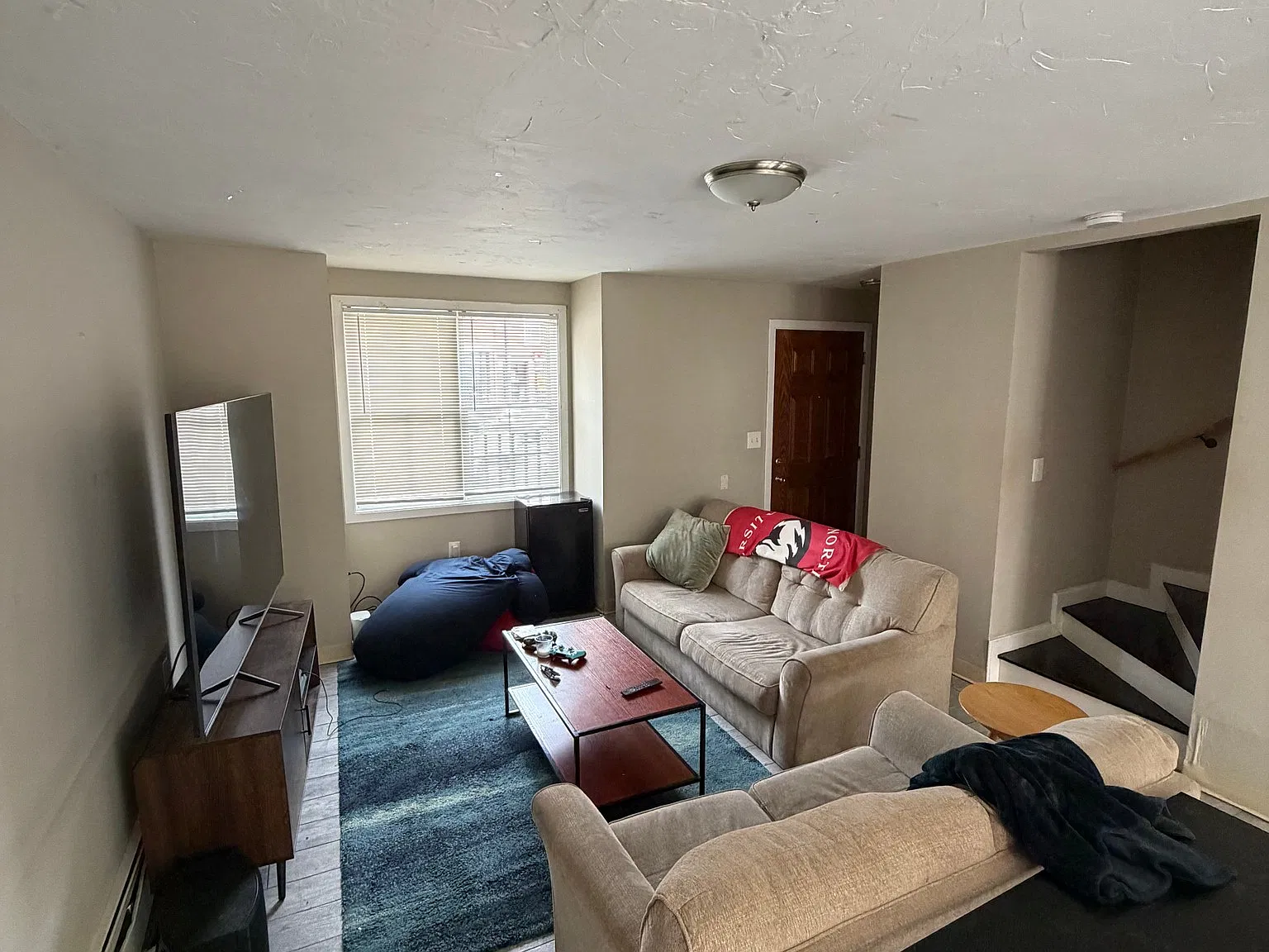 4 bed, 2.0 bath, $6,200 — Photo 4