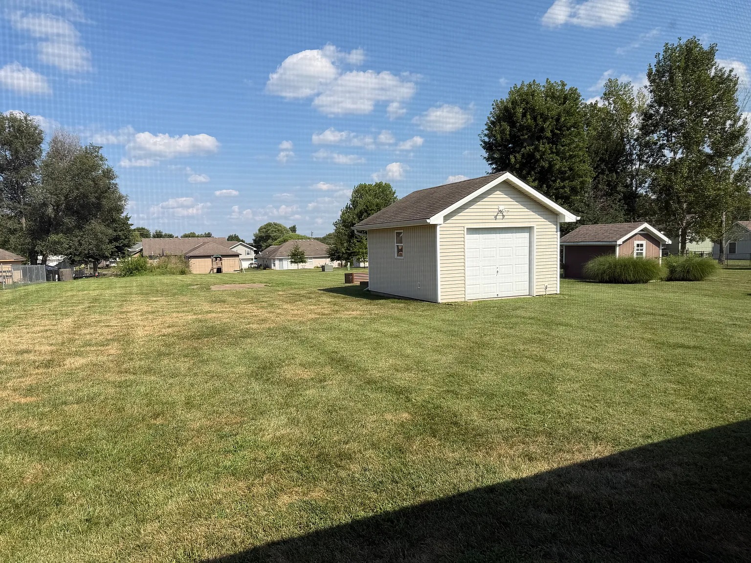 3 bed, 1438 sqft, $2,200 — Photo 4