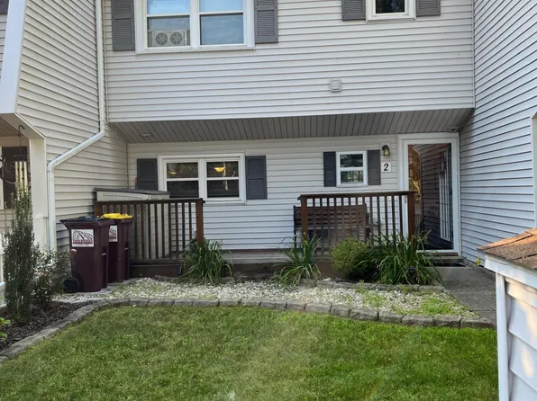 2 Tenandaho Lane, Mechanicville, NY 12118