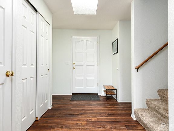 5th image of 1757 SW Robertson Drive