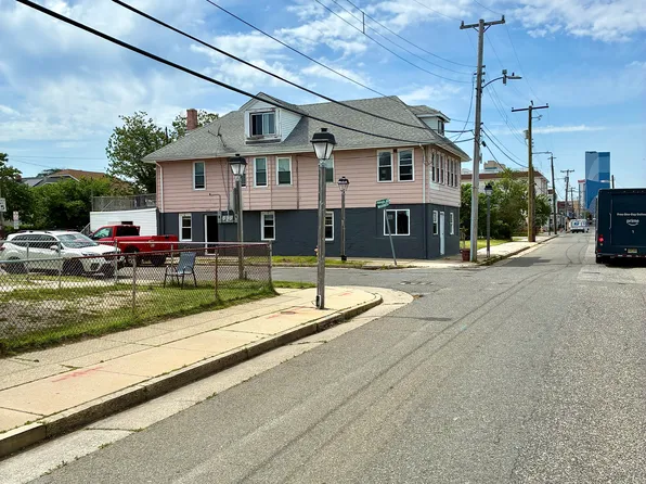 420 N Massachusetts Ave, Atlantic City, NJ 08401