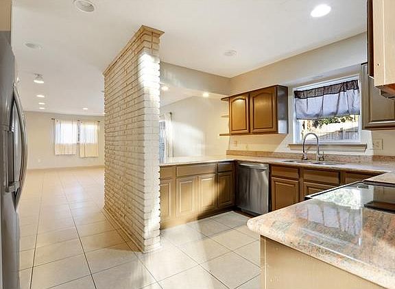 5th image of 4623 Bancroft Dr