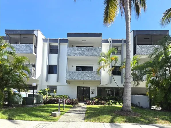 3582 NE 171st St, North Miami Beach, FL