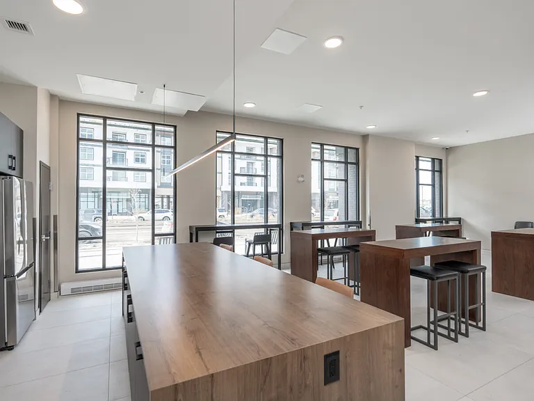 70 Park Pl E — Photo 17