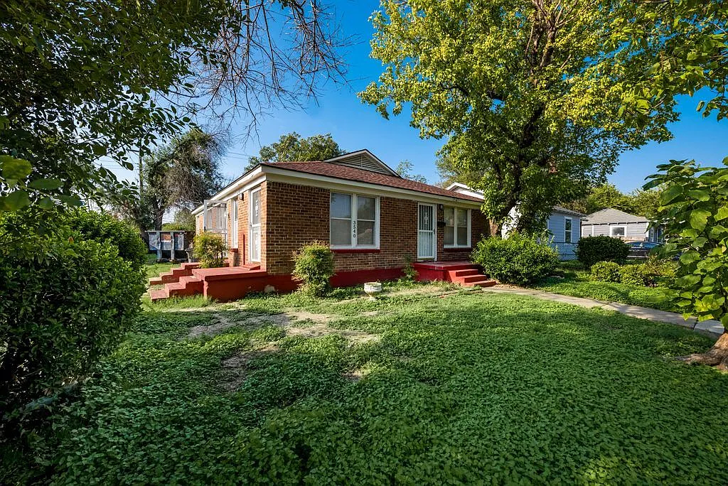 3540 Burton Avenue - B — Photo 3