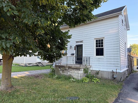 3rd image of 103 Norfolk St