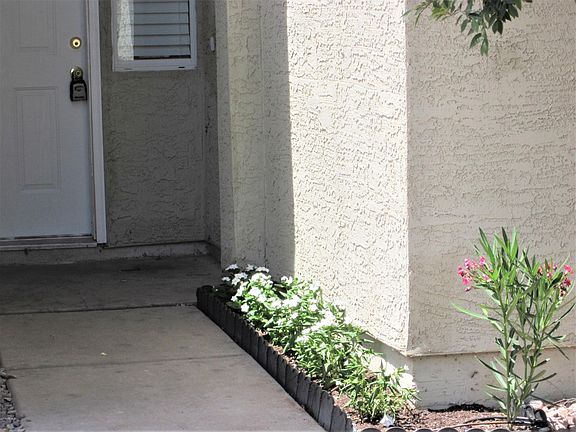 ALVARADO ENTRY FLOWERS