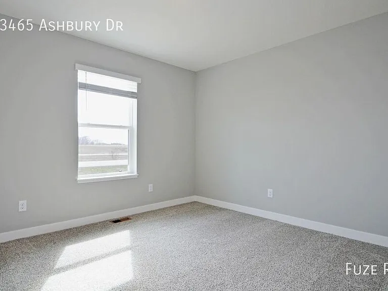 23465 Ashbury Dr — Photo 19