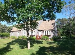 15 Waqua Ave, Edgartown, MA 02539