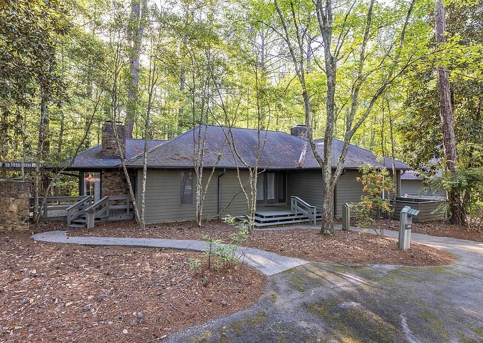 1st image of 1541 Mountain Creek Dr