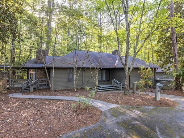 1541 Mountain Creek Dr, Pine Mountain, GA 31822