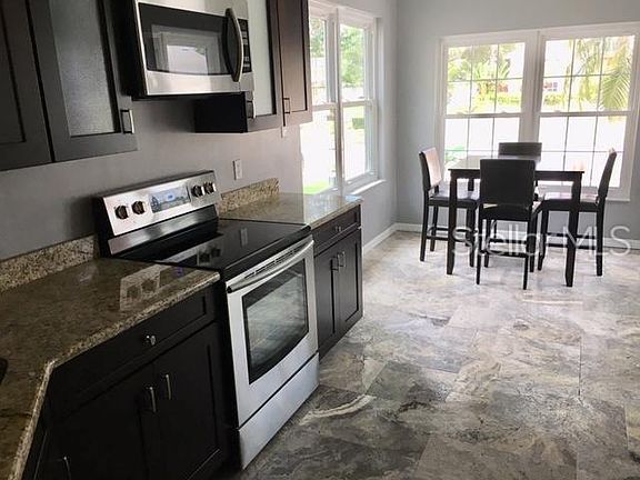 4th image of 1813 Wedgewood Way