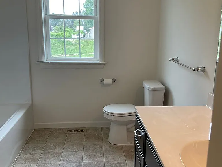 301 Reserve Ln — Photo 17