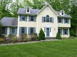 1 Adams Farm Rd, Katonah, NY 10536