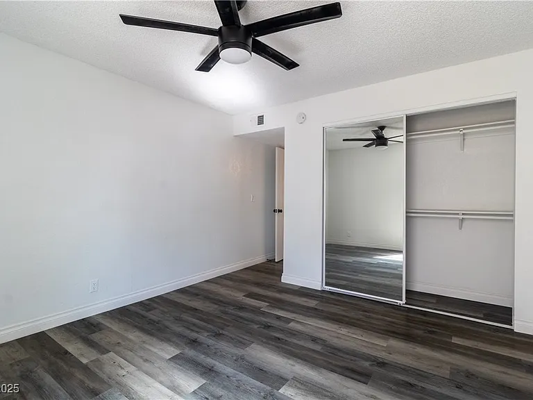 2200 Venus St #C — Photo 17