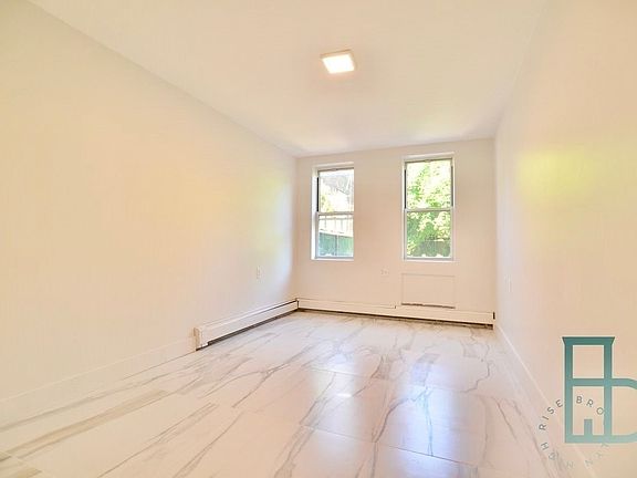 4th image of 24 Suydam Pl APT 1A
