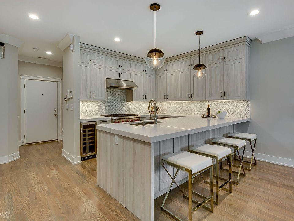 1st image of 1542 N Hudson Ave #3