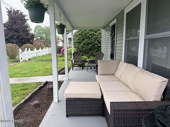 5th image of 303 Avenue E