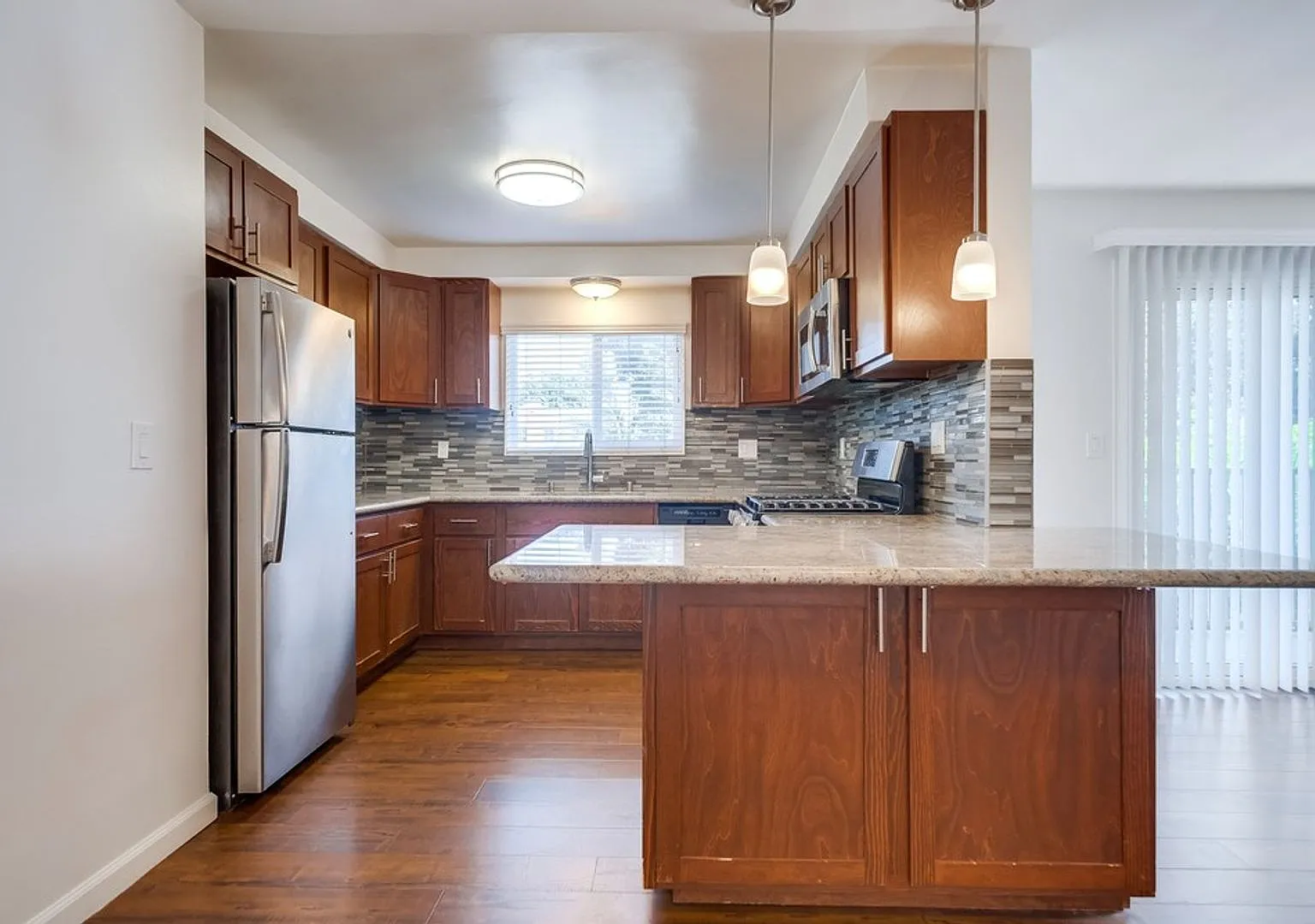 501 Marlborough Ave — Photo 2