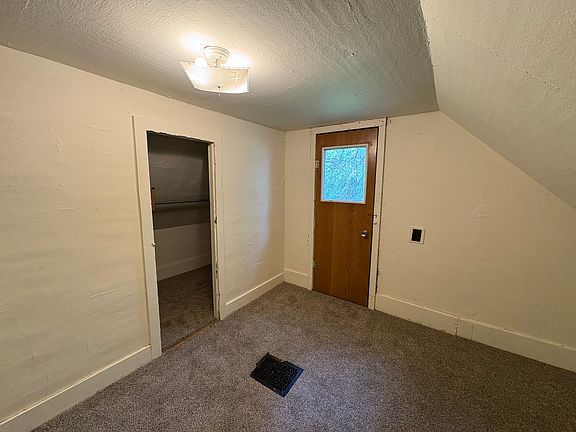5th image of 1809 6th St E