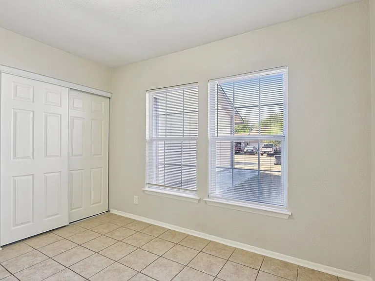 1314 Bitterlake — Photo 11