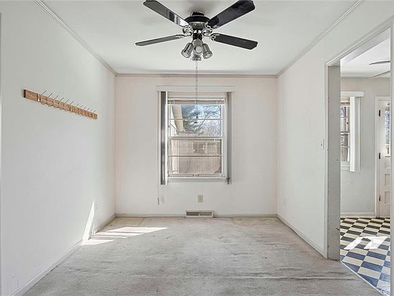 5th image of 10301 W 89th St