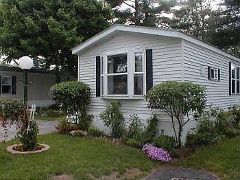 1st image of 10 Goosefare Dr