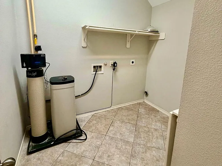 5607 Wagon Wheel Ln — Photo 23