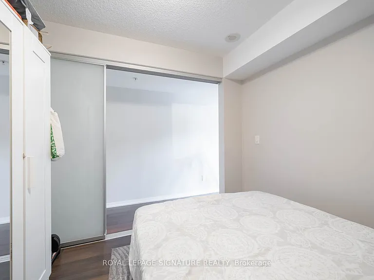 20 Joe Shuster Way #1208 — Photo 7