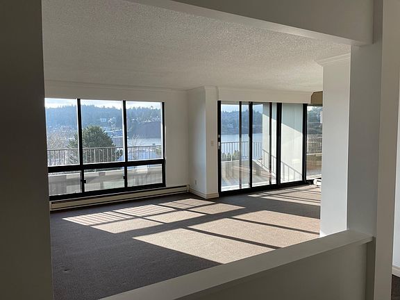 2nd image of 6533 Seaview Ave NW #706B