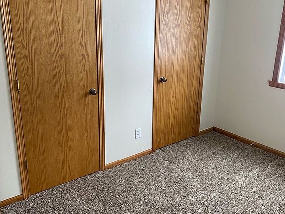4th image of 419 4th Ave E APT 4