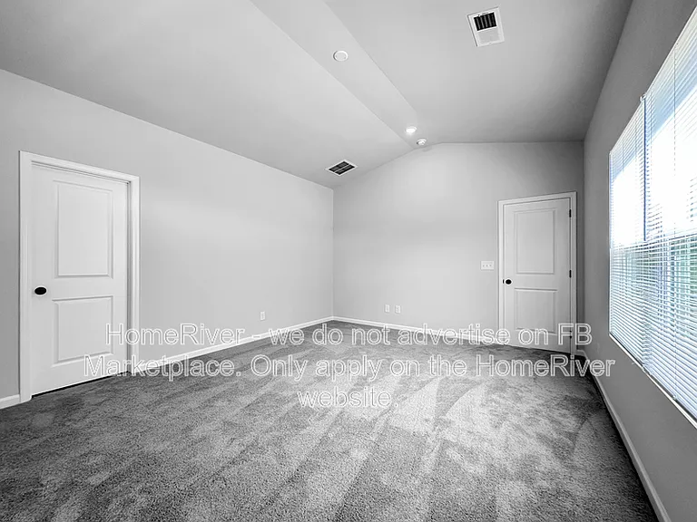 64 Foxton Pl — Photo 9