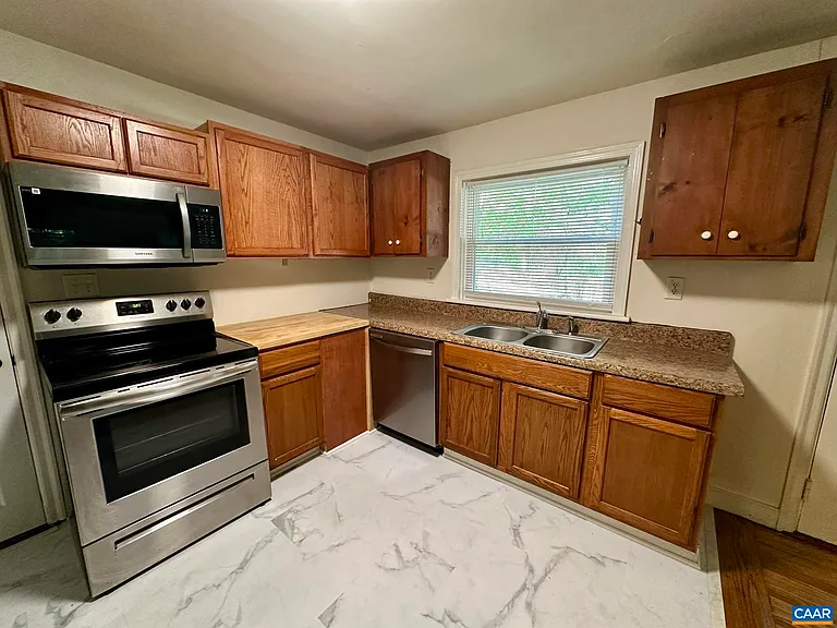2337 Highland Ave — Photo 8