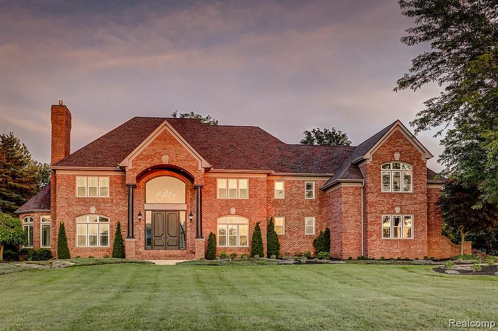 1924 Brookview Dr, Saline, MI 48176 MLS 20230059326 Zillow