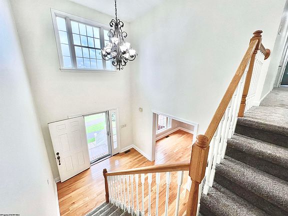 5th image of 349 Vitez Dr