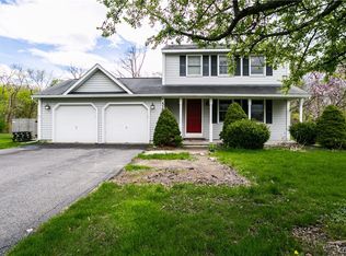 528 Crandon Ter, Baldwinsville, NY 13027