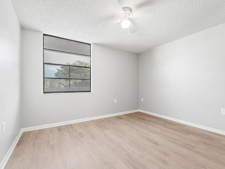 3636 Whitehall Dr #402 — Photo 20