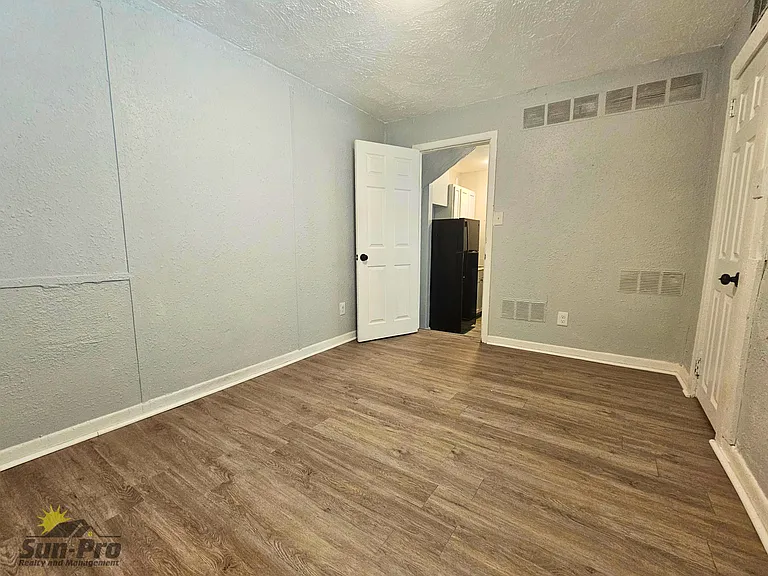 218 N Oleander Ave #4 — Photo 6