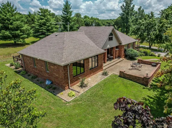 29150 Orchard Dr, Lebanon, MO 65536