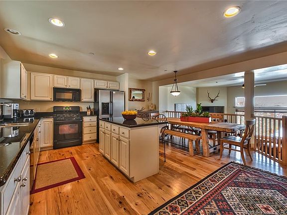 3rd image of 5435 Lillehammer Ln #T87