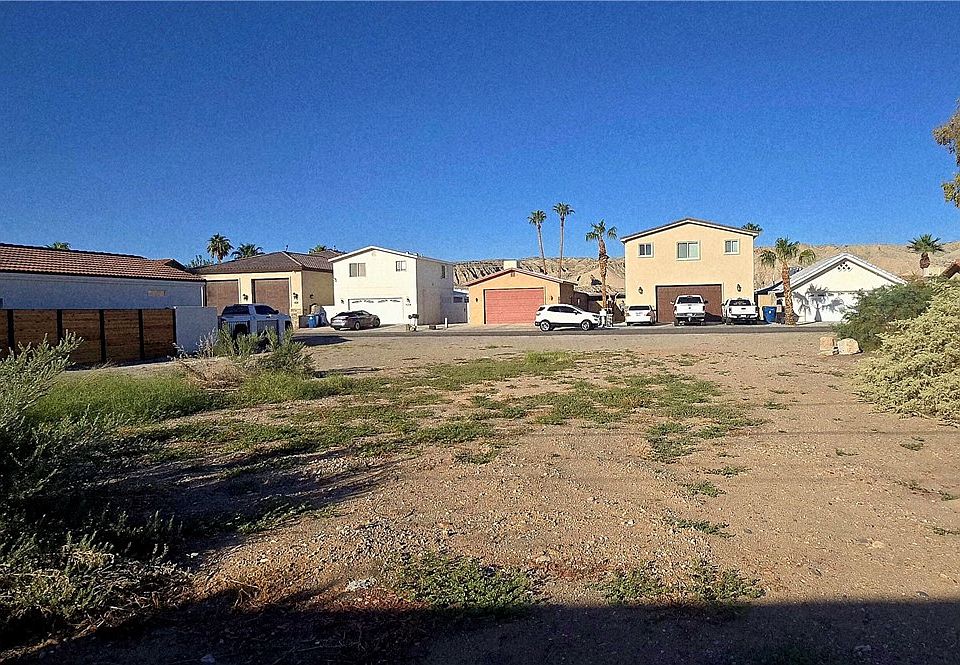 2nd image of 1918 Riverside Dr