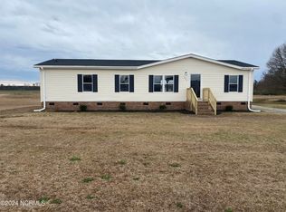 225 Pinto Dr, Lumberton, NC 28360