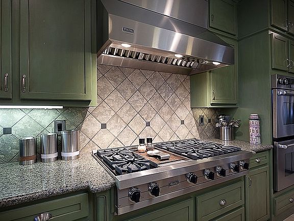 4th image of 8475 Anastasia Ave