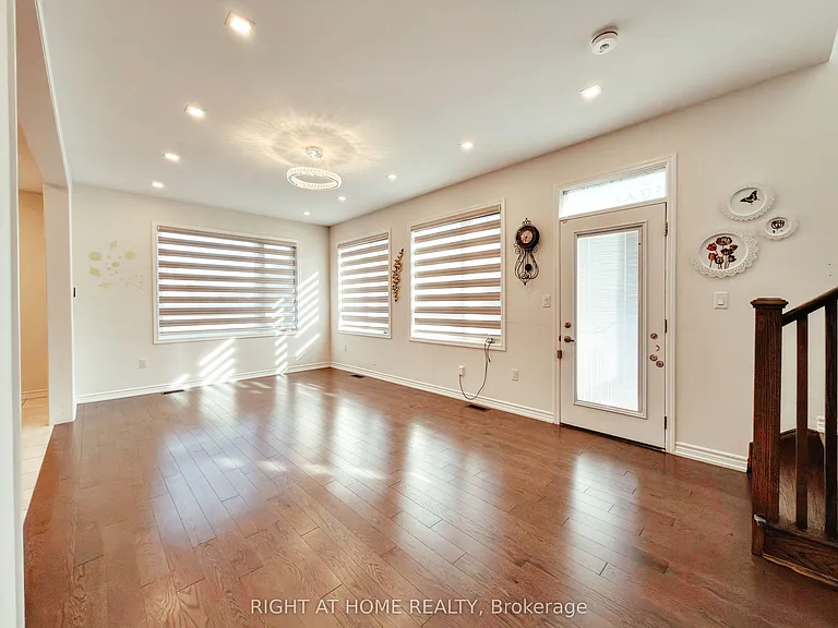30 Boothill Dr — Photo 24