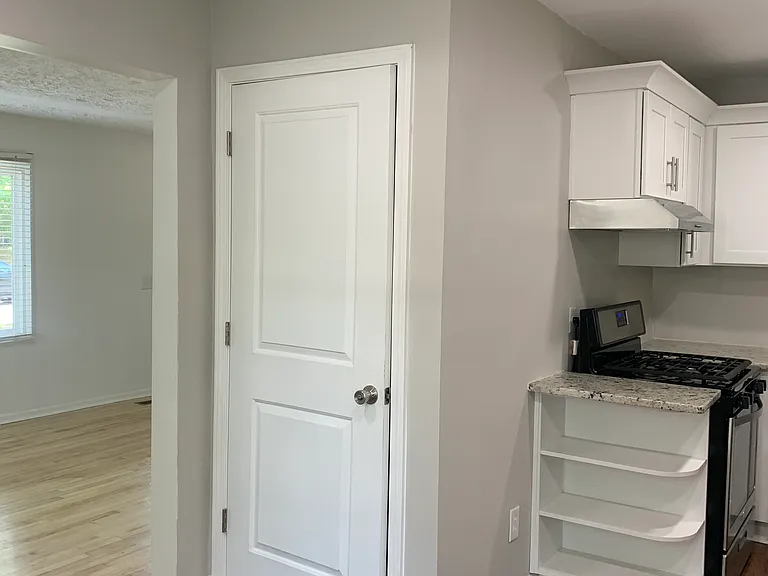 2334 Johnson Ferry Rd NE — Photo 12