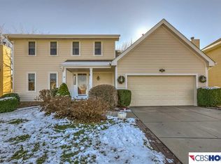 13511 Hillsborough Dr, Omaha, NE 68164