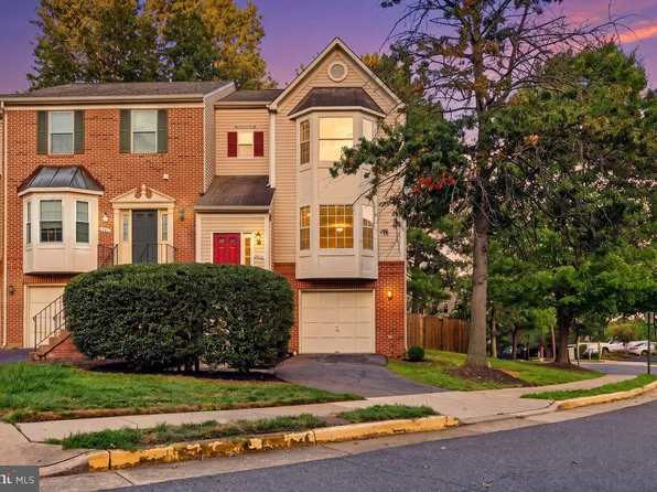 5610 Belleau Woods Ln, Alexandria, VA 22315