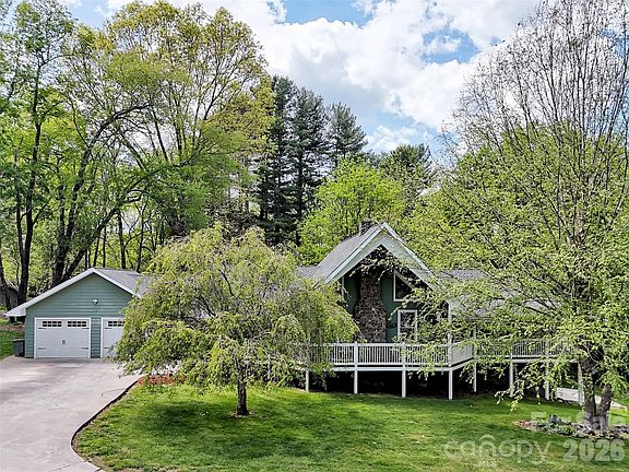 2nd image of 129 Hooper Haven Dr