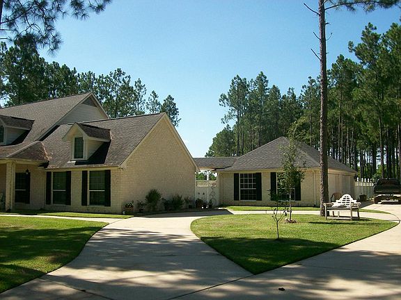 5 yr old pic, trees now big